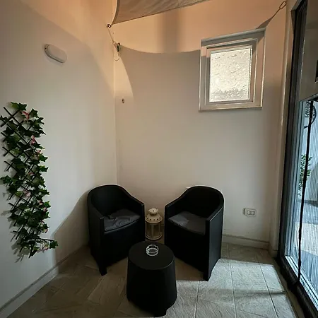 Goodbye Moon Brindisi