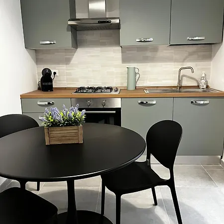 Goodbye Moon Brindisi