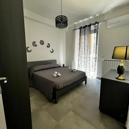 Goodbye Moon Brindisi