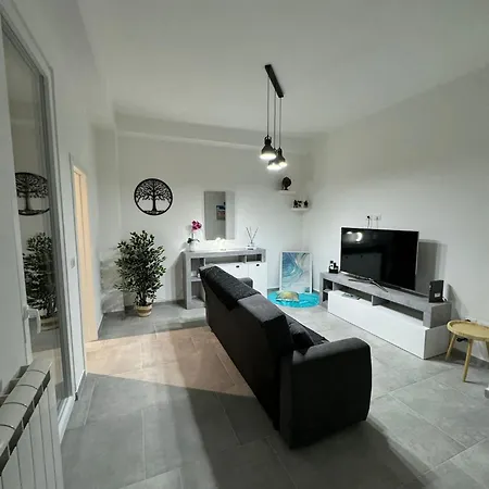 Apartament Goodbye Moon Brindisi