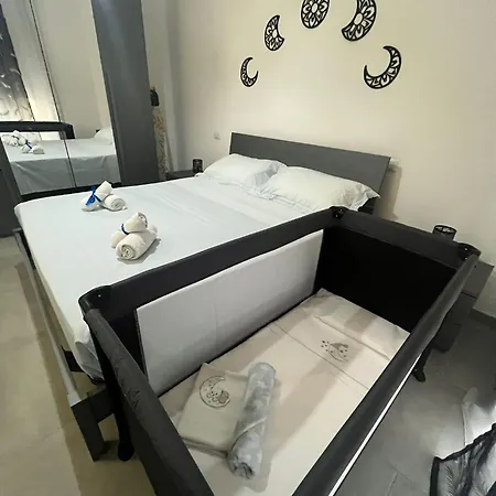 Goodbye Moon Brindisi